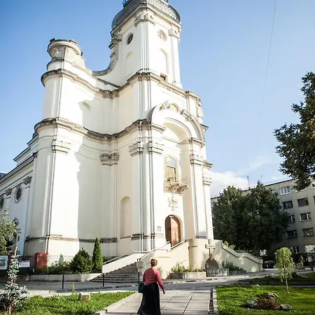 Apartment City Central Lviv Hostel *