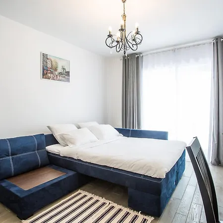 Apartment City Central Lviv Hostel *
